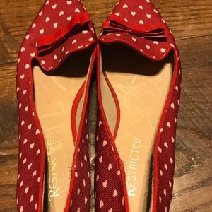 Restricted heart print flats